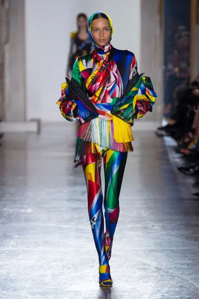 Look 44
